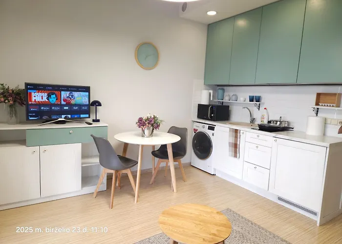 Happy Sweet Old Town Studio, Self Check In, Parking アパート