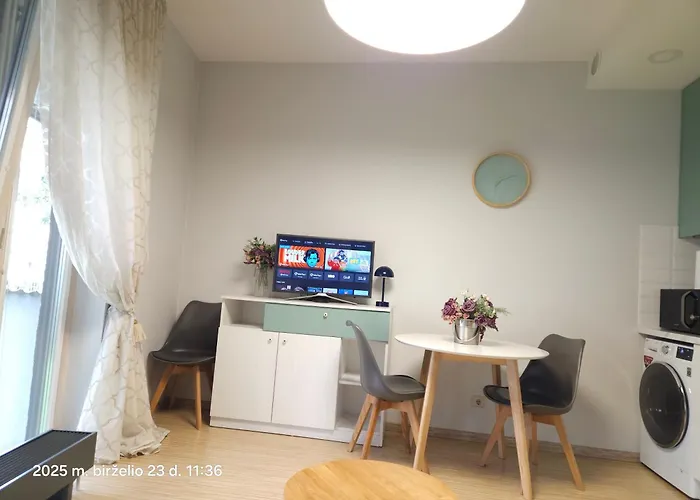 Happy Sweet Old Town Studio, Self Check In, Parking Apartment *